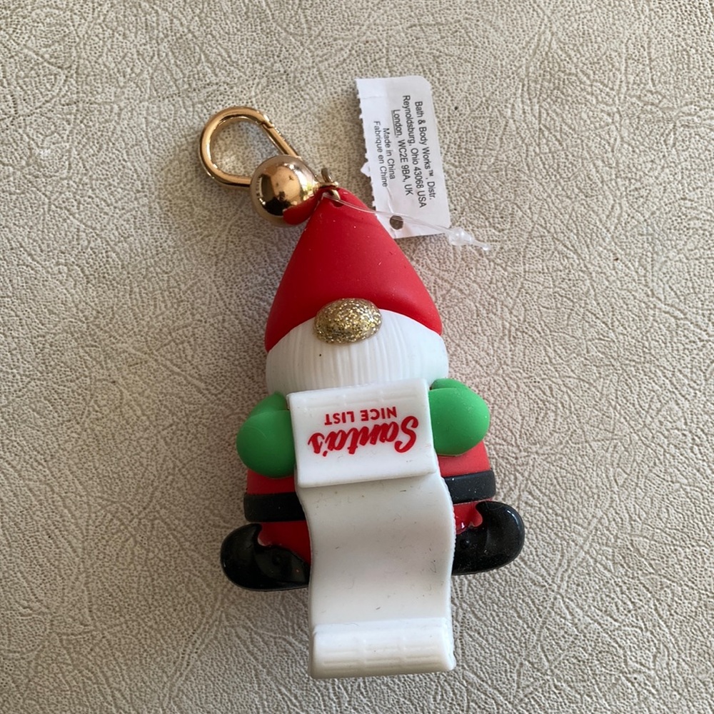 Bath and body works Santa hand sanitizer holder nwt